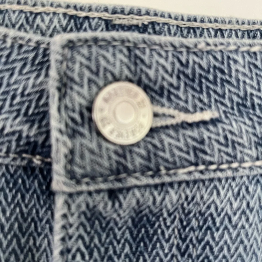 NEW Forever 21 Long Denim Skirt Chevron Pattern Long Slit in Back Size Medium - Picture 3 of 10